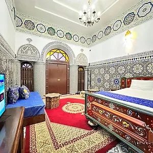 riad-blue-oasis.hotelfesmorocco.com/