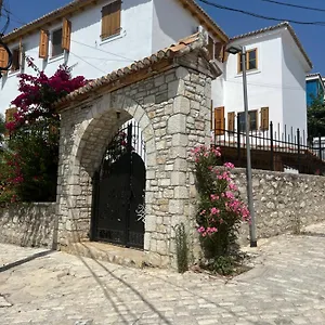 old-town-hotel-dhermi.albaniahotels.org/